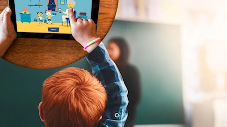 niño con tablet